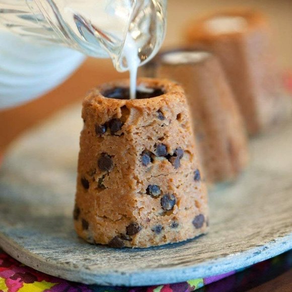 Nordic Ware Cast Bakeware Cookies & Cream Bundt Pan, Silver, 7 Cavity Cookie Pan - Picture 3 of 7